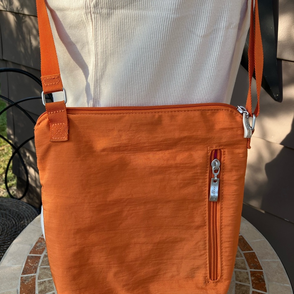 Baggallini Vibrant Orange Crossbody Bag - Picture 2 of 7